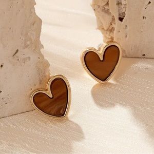 NEW Mini Delicate Heart Shaped Stud Earrings Zinc Alloy Golden Bordered Jewelry